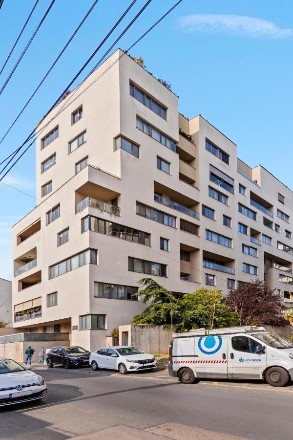 125 Sqm Family Friendly With Kids Room Bucharest Exterior photo
