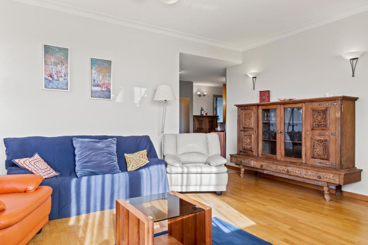125 Sqm Family Friendly With Kids Room Bucharest Exterior photo