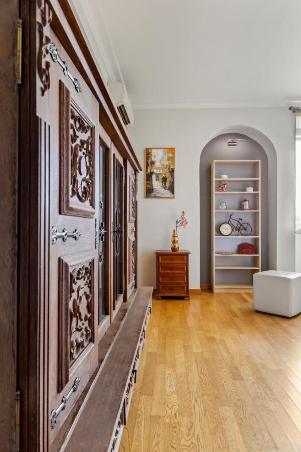 125 Sqm Family Friendly With Kids Room Bucharest Exterior photo