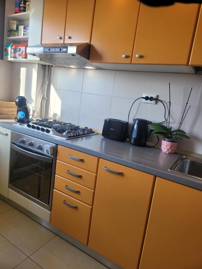 125 Sqm Family Friendly With Kids Room Bucharest Exterior photo